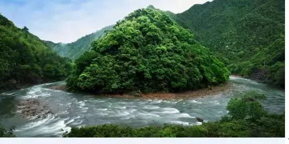 绿水青山洲生色金龙飞舞彩云间打一肖精选解析、解释与落实、详细解答解释落实